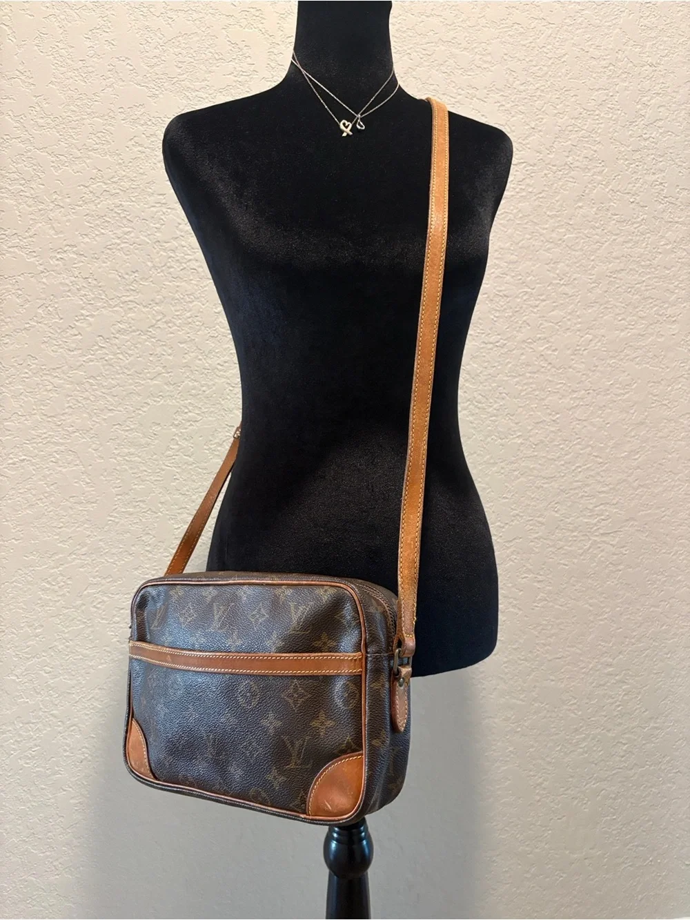 Louis Vuitton Trocadero 27 Monogram Crossbody Bag